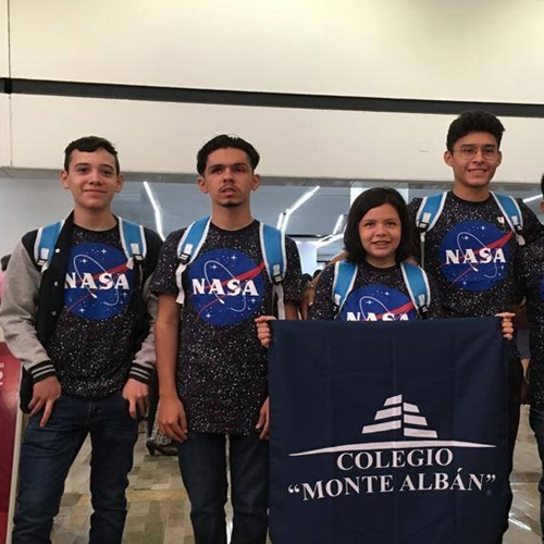 Alumnos de preparatoria Colegio Monte Albán